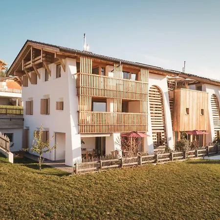 Apartman Chesa Muntanella *