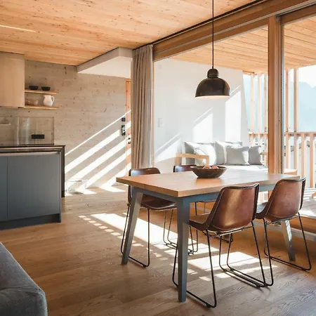 Chesa Muntanella * فس